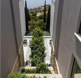 Luxury 5-Bedroom Villa with Sea-Views and Infinity Pool near Dubrovnik – Sleeps 10